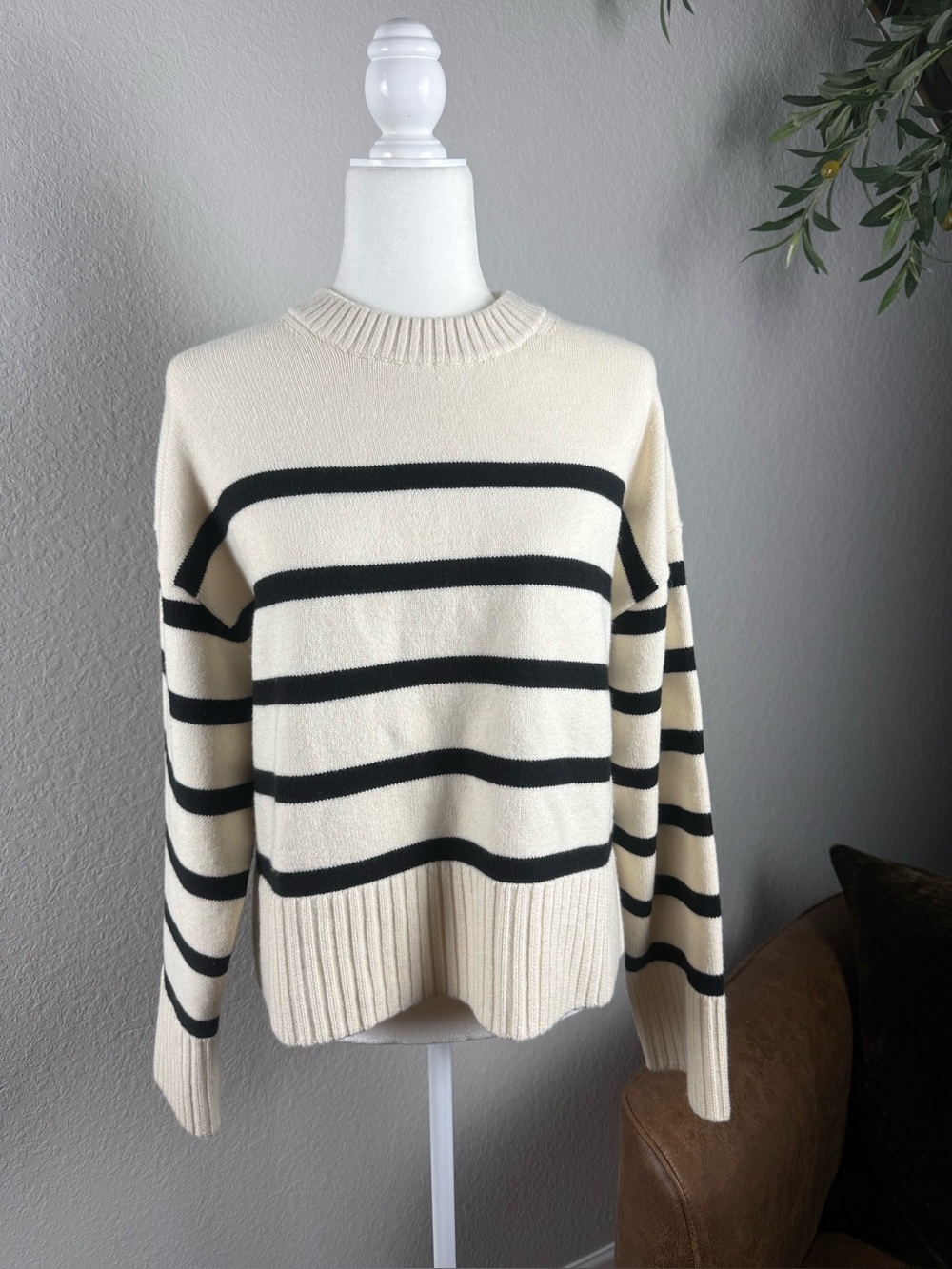 H&M Cream Sweater with Black Stripes - Women's Crewneck M